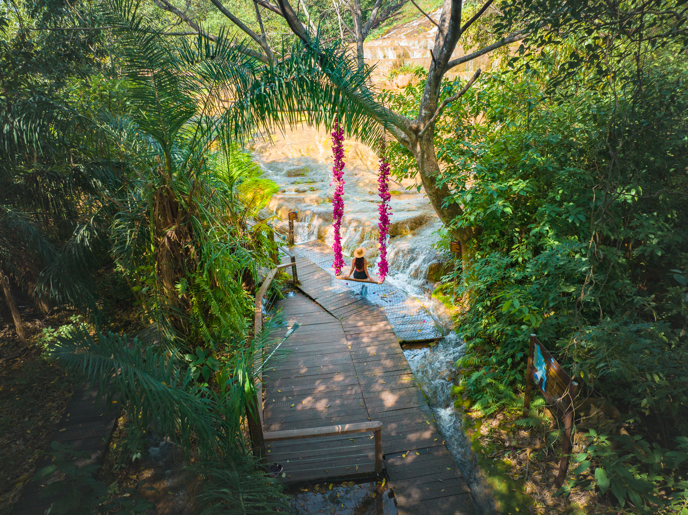 Trilha da Cachoeira Balneário Nascente Azul 9